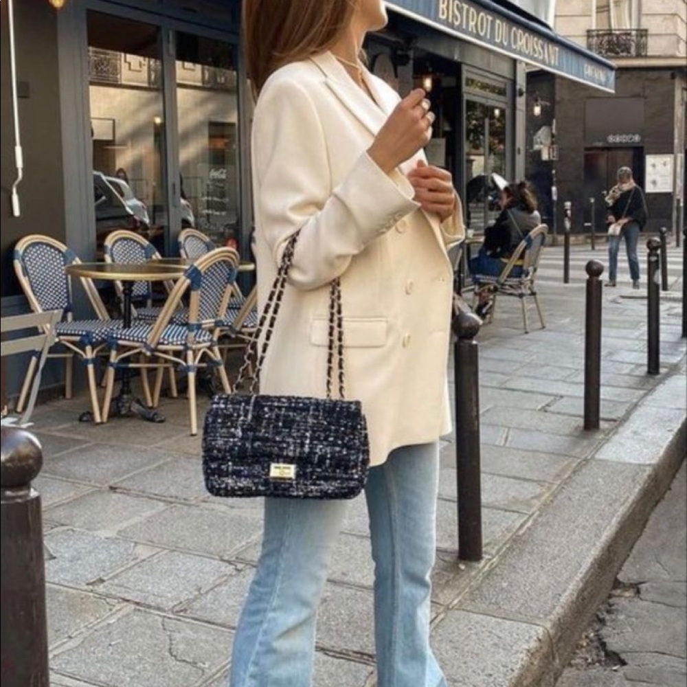 HUGO B • oversized cream blazer
